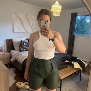 Equipment femme Green Cargo Shorts 100% lambs leather